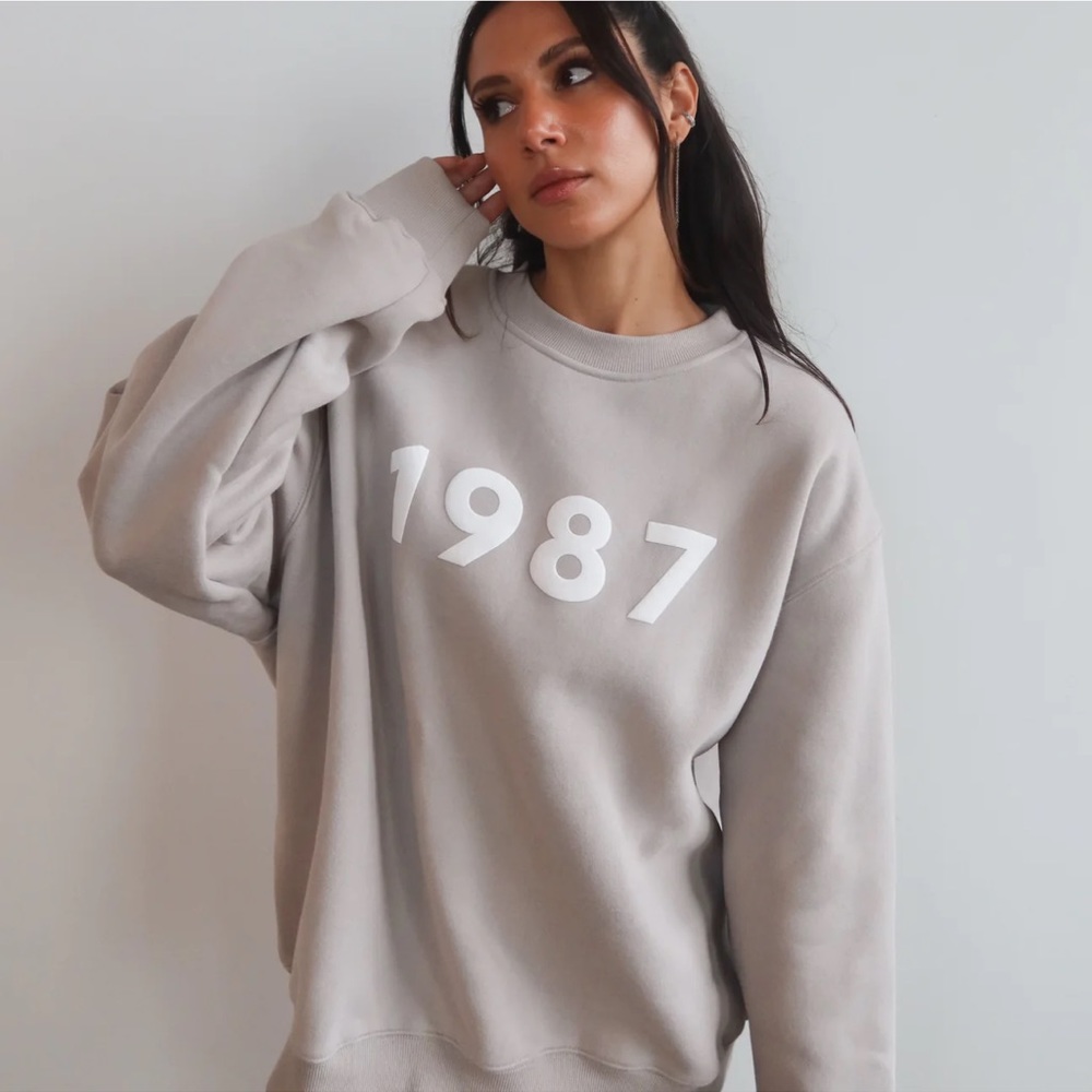1987 Down the Cape Crew Neck in Brunch